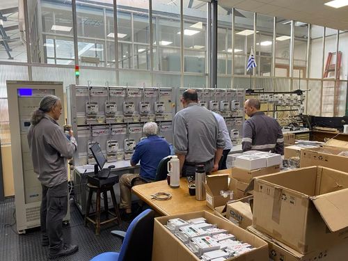 Latest company news about GENY Successfully Delivers Three-Phase Test Benches to UTE in Uruguay  