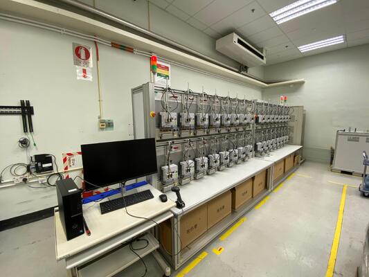 Good price YC1893D Three-Phase Smart Meter Test System with 32 Positions 160A Current Output and Class 0.02 Accuracy online